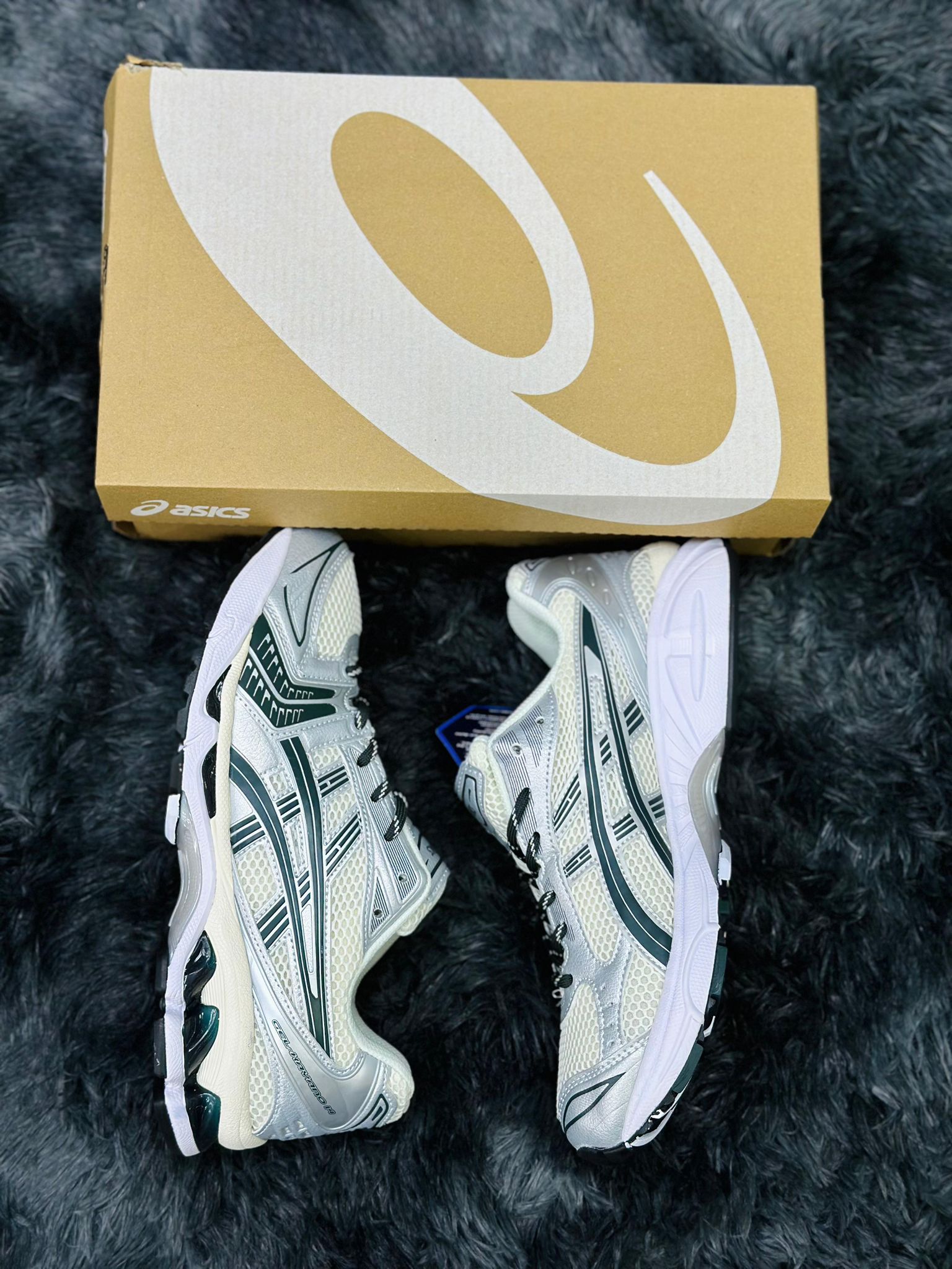 ASICS GEL-KAYANO 14 Lifestyle & Running Sneakers